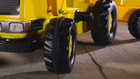 Cat® Ride-On Tractor w/Trailer